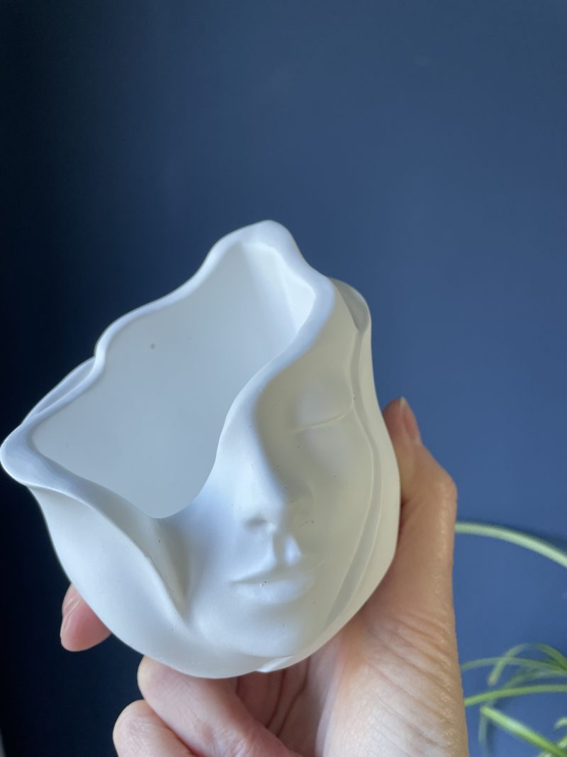 Eco-resin small pots for plants or home decor