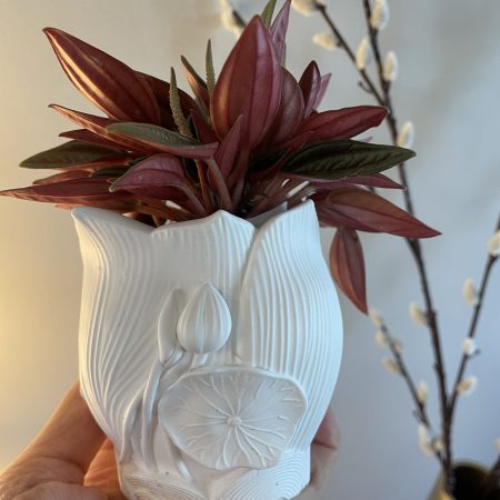Eco-resin small pots for plants or home decor