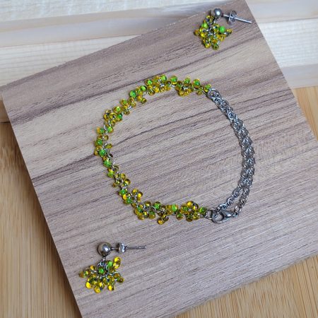 Handmade Peanut Glass Bead Bracelet / Earrings – Two Colour Options