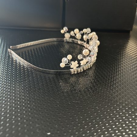 Handmade beaded shorter tiara