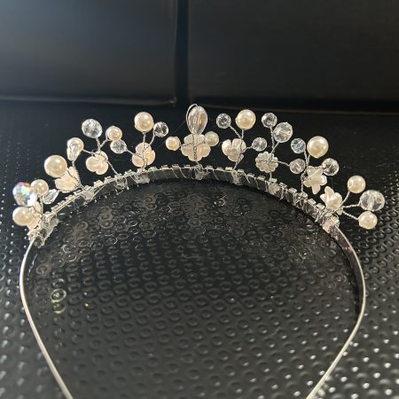 Handmade beaded shorter tiara
