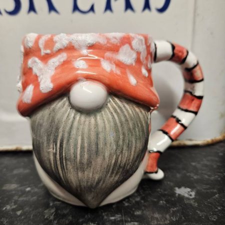 Ceramic painting – Christmas santa gnome / gonk mug