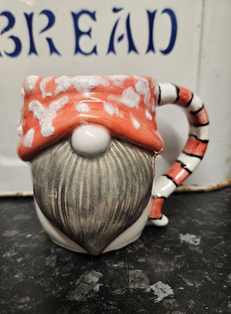 Ceramic painting – Christmas santa gnome / gonk mug