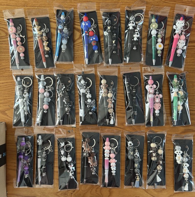 Handmade pen & keychain set