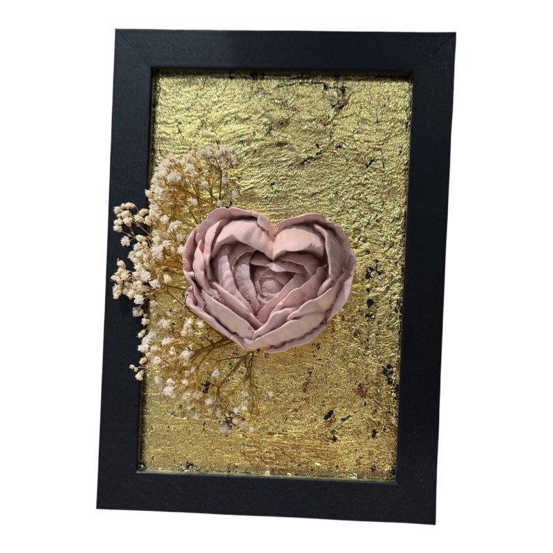 Hand-Crafted 3D Rose Heart Wall Art & Essential Oil Diffuser