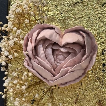 Hand-Crafted 3D Rose Heart Wall Art & Essential Oil Diffuser