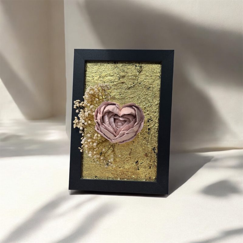 Hand-Crafted 3D Rose Heart Wall Art & Essential Oil Diffuser