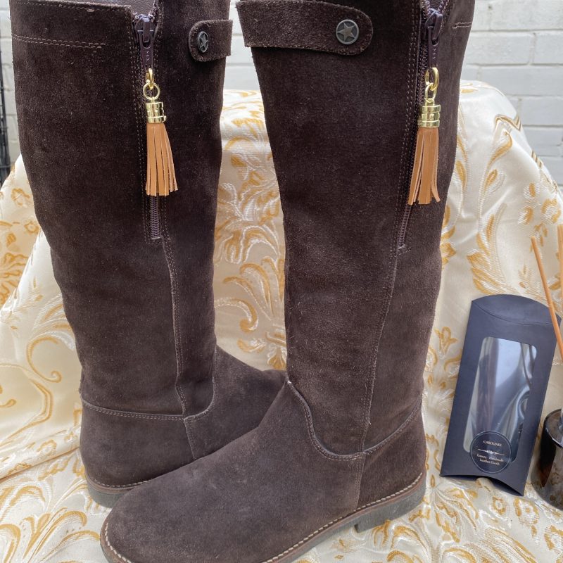 Boot charm/tassel brown italian leather with gold topper