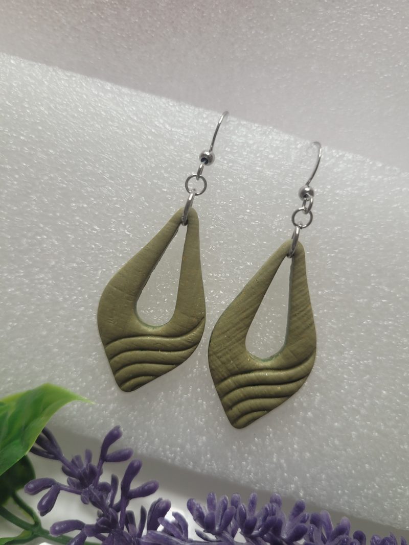 Large diamond hoops