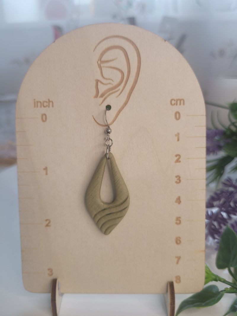 Large diamond hoops