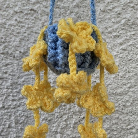 Hanging crochet flowers