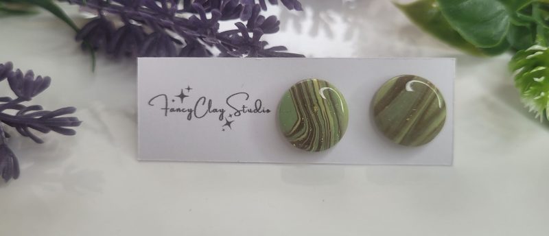 Khaki earrings studs