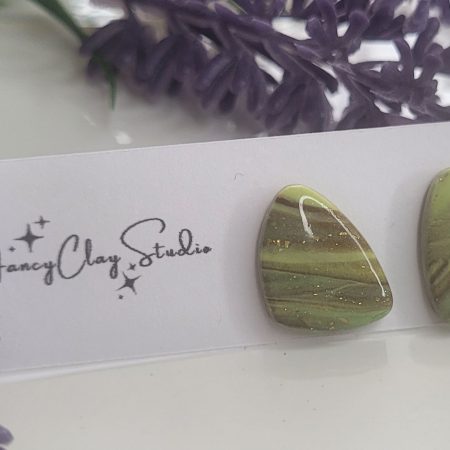 Khaki earrings studs