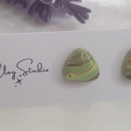 Khaki earrings studs