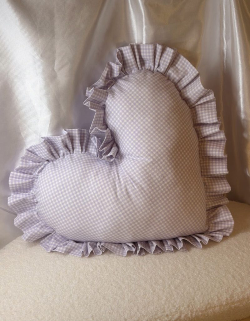 2x bows + large pillow heart
