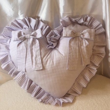 2x bows + large pillow heart