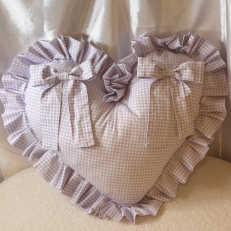 2x bows + large pillow heart