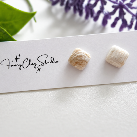 Vanilla glaze stud earrings