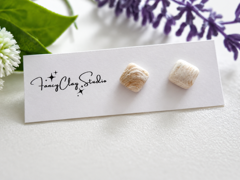 Vanilla glaze stud earrings