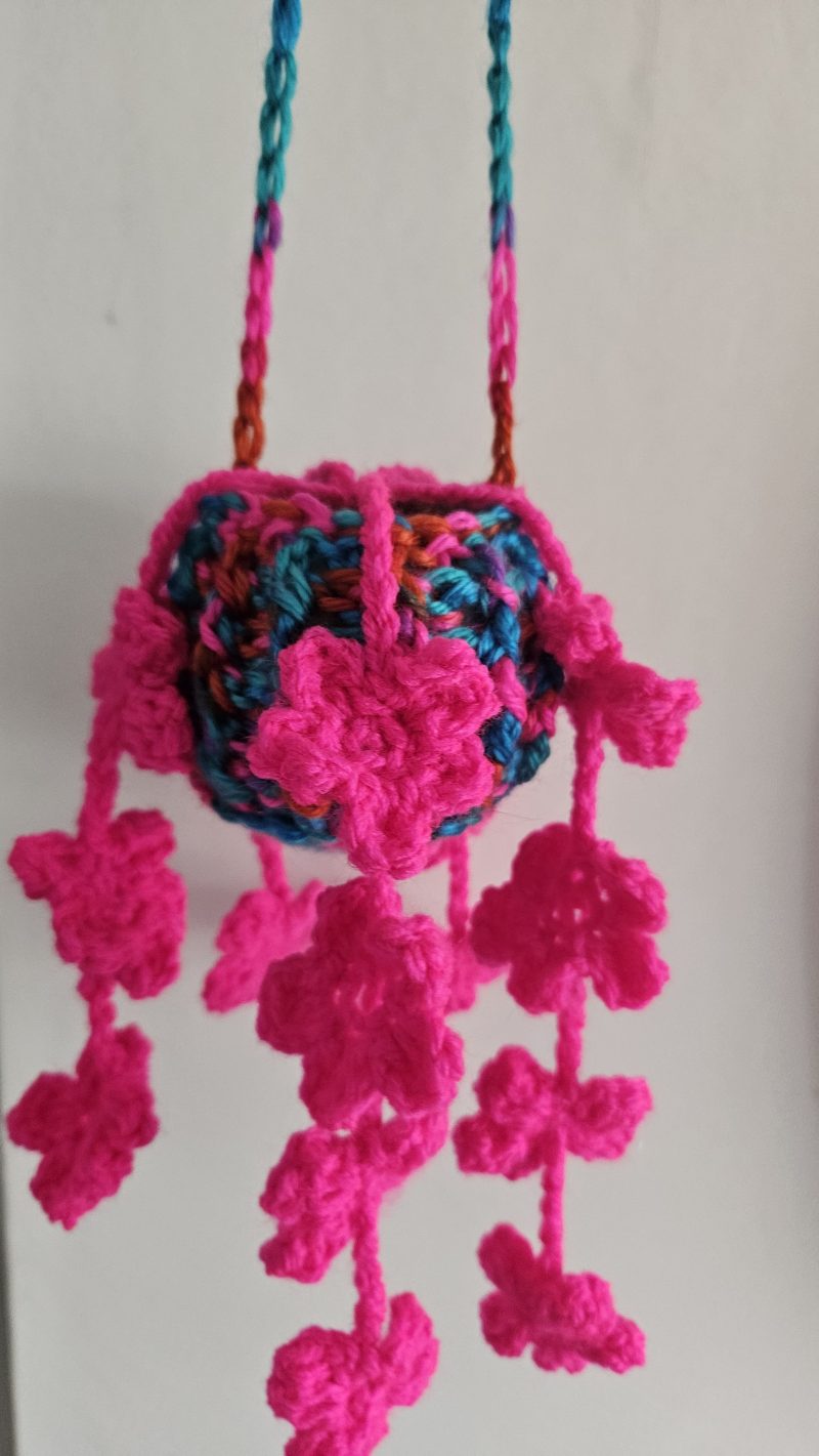Crochet hanging flowers plant