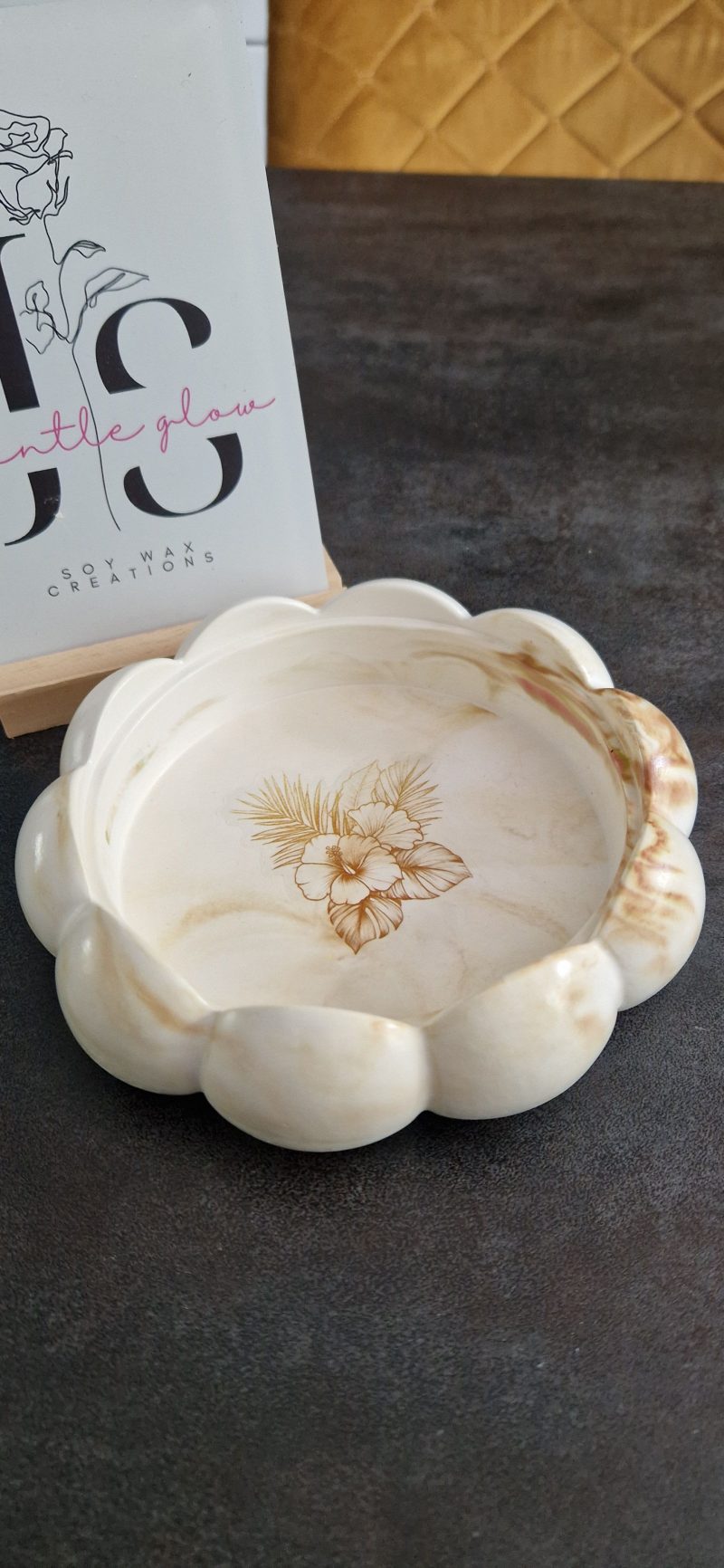 Decorative marble effect ceramic bowl