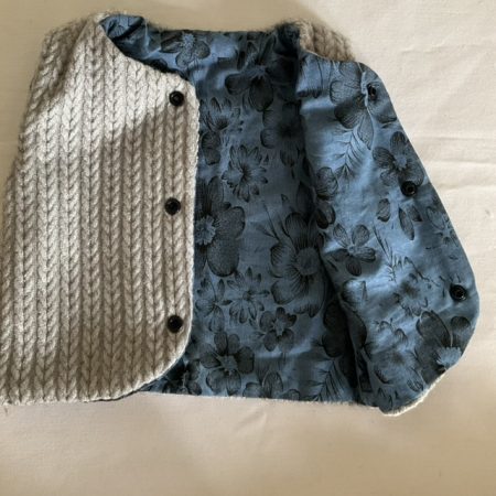 Reversible waistcoat - knitted design