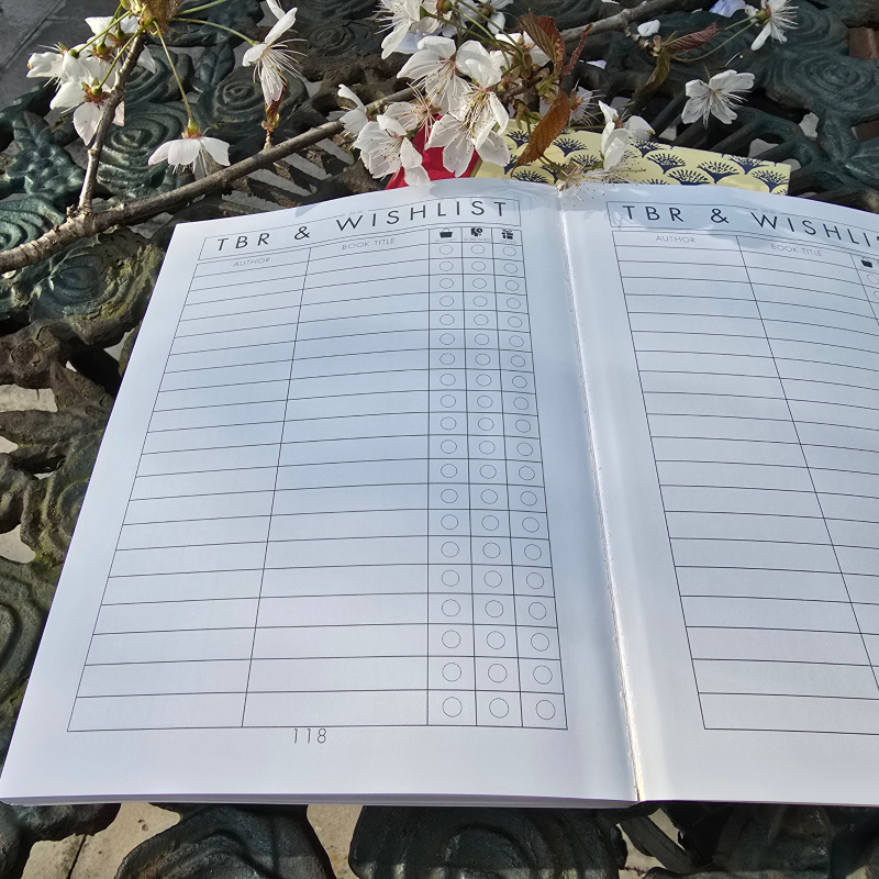 Retro Reading Journal: A5 - 120 Pages - Soft Cover + Free Bookmark