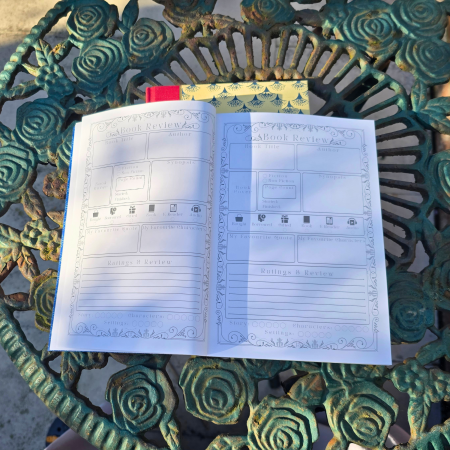 Art Nouveau Reading Journal: A5 – 120 Pages + Free Bookmark
