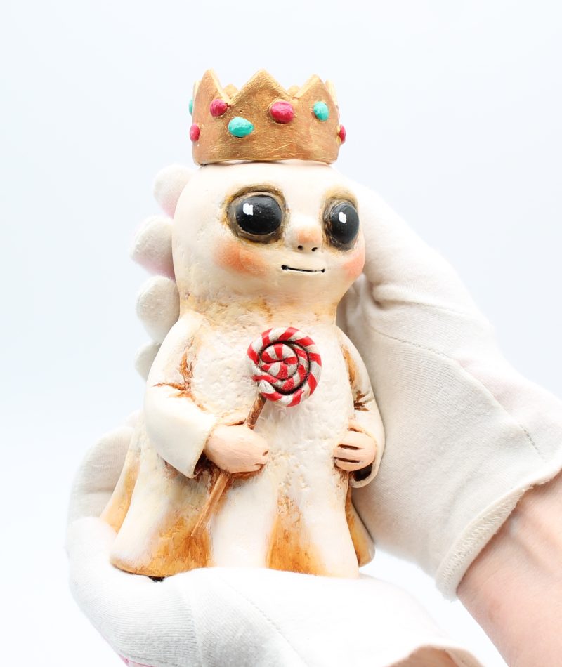 Handmade Sweetheart Ghost No. 2 Halloween Figure, Paper Clay, 17cm