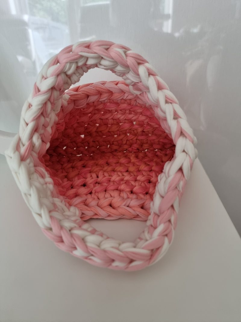 Crochet handbag in Pink Ombre with detachable tassle keyring