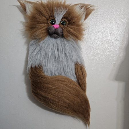 Macrame cat in two shades of brown