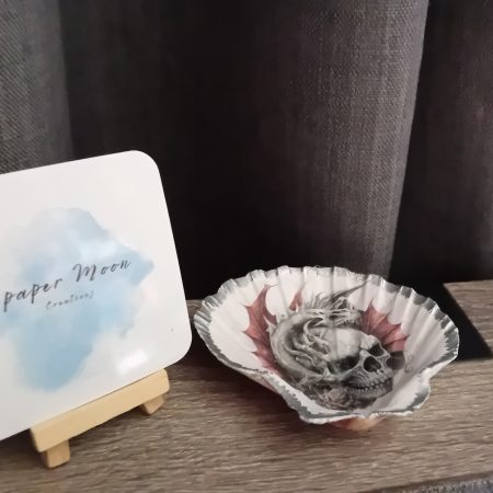 Skull themed shell trinket dish