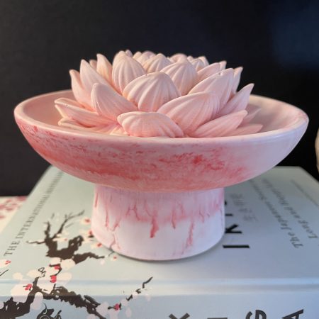 Aromastone lotus passive diffuser on pedestal dish