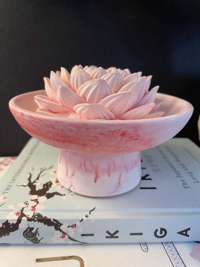 Aromastone lotus passive diffuser on pedestal dish