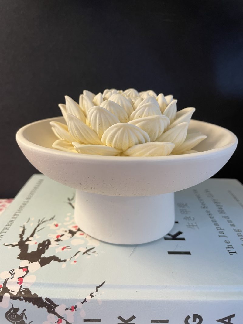 Aromastone lotus passive diffuser on pedestal dish