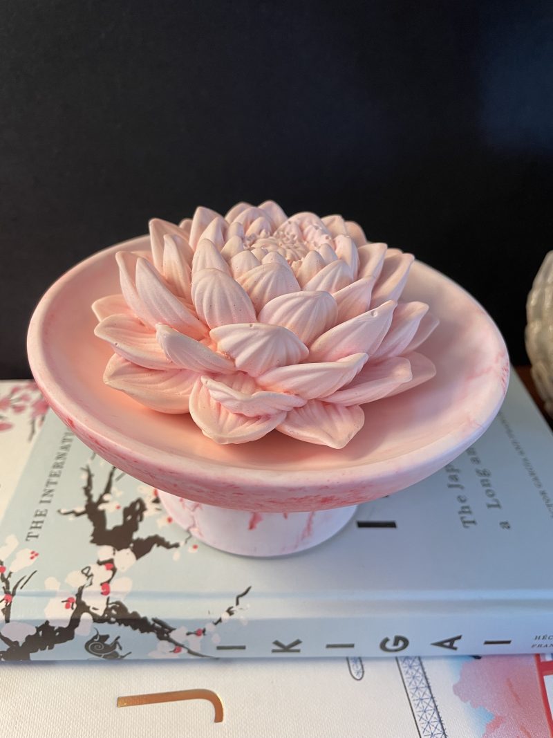 Aromastone lotus passive diffuser on pedestal dish