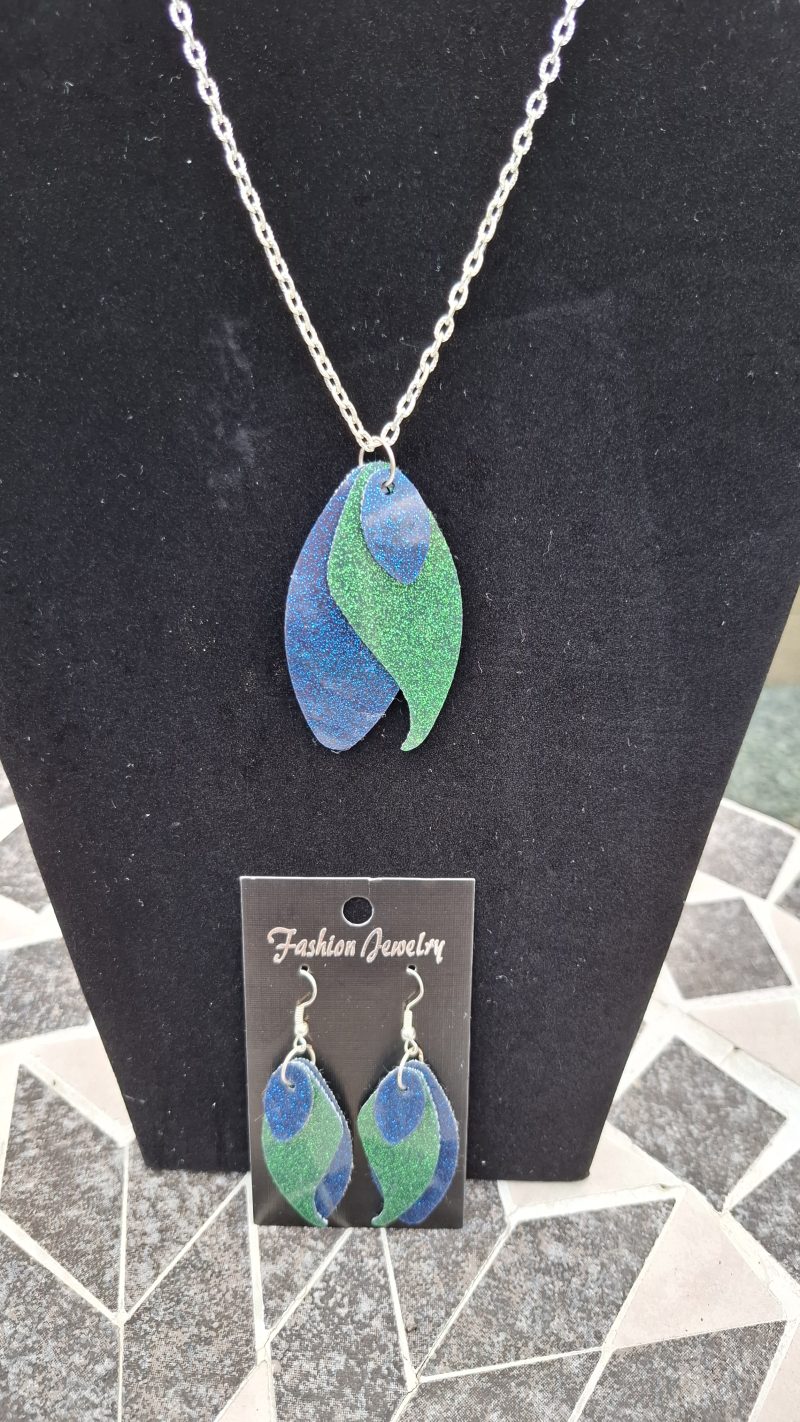 Fashion Accessory Belt with Matching Necklace and Earring Set in green and Blue Sparkle