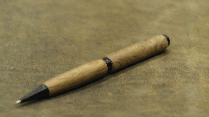 Handmade Oak Burl Pen