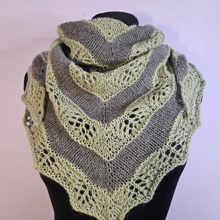 Handknitted shawl from wool & alpaca blend.