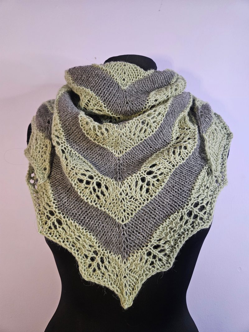 Handknitted shawl from wool & alpaca blend.
