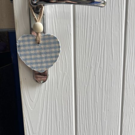 Blue / white chequered heart