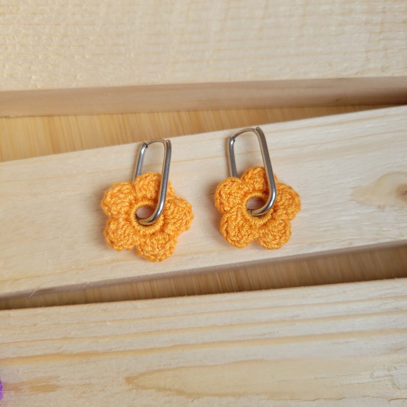 Crochet Flower Huggie Earrings — 2cm Blossoms | Gold & Silvery Hooks