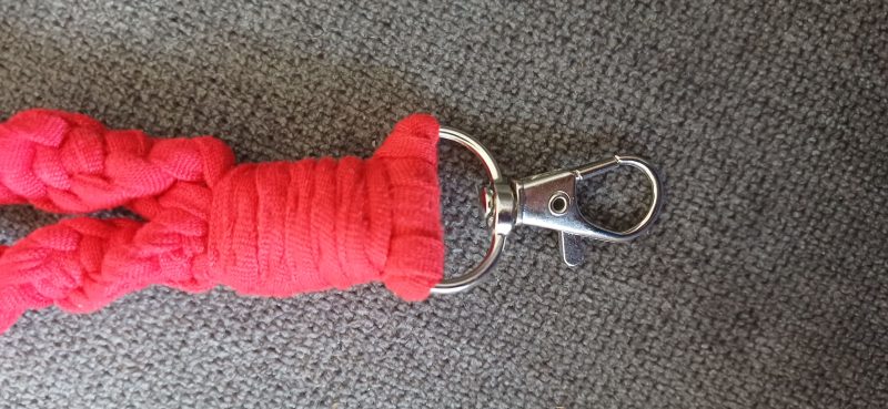 Red Stretchy Twist Knot Macrame Keyring Wristlet