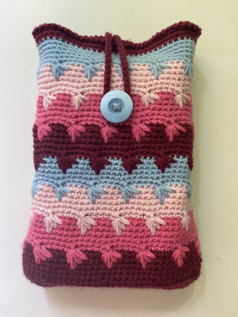 Crochet book sleeve