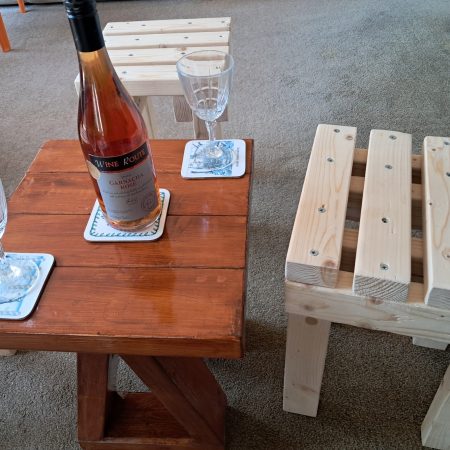 Side table and 4x stools