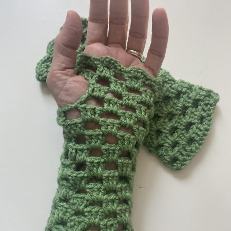 Crochet hand warmers/fingerless gloves