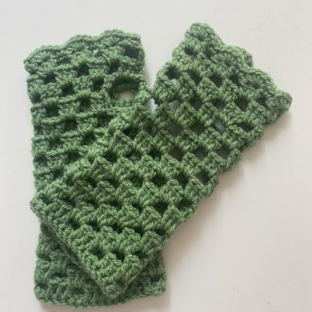 Crochet hand warmers/fingerless gloves