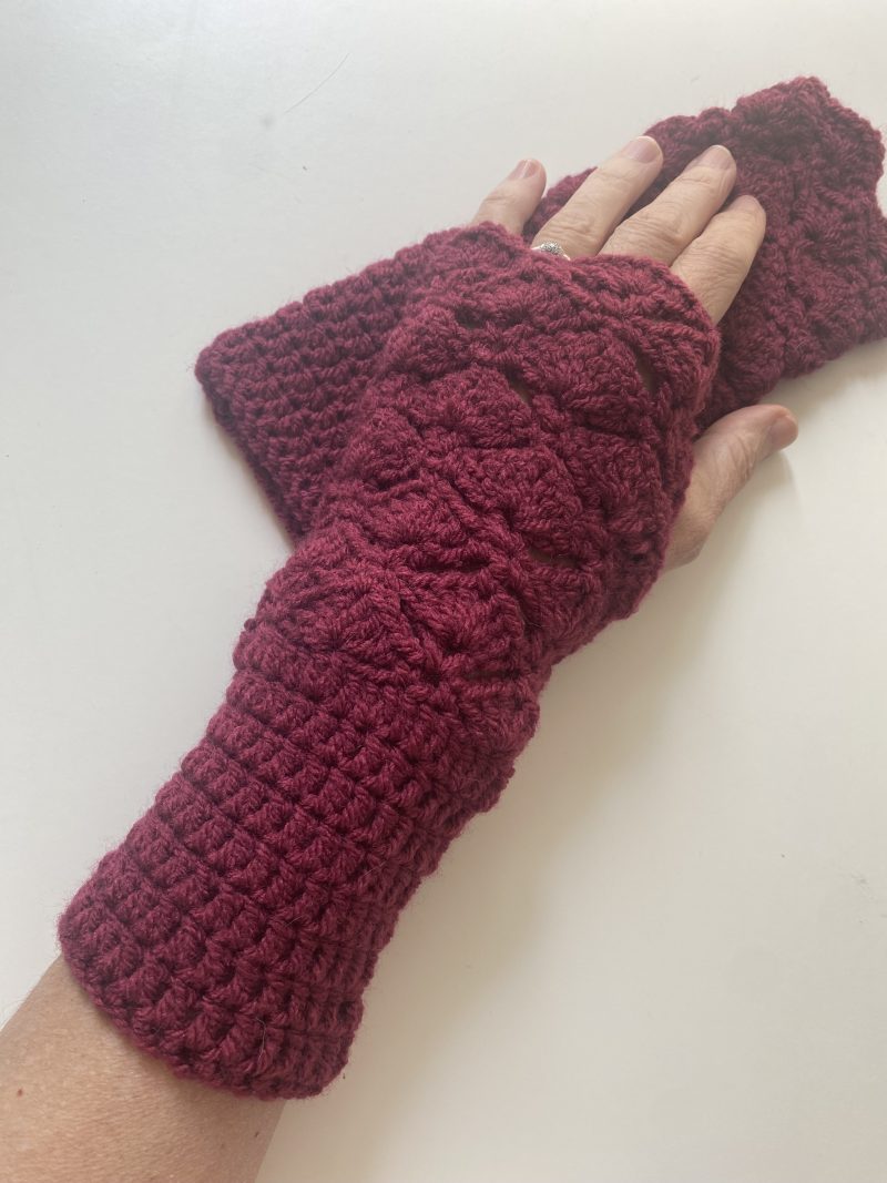 Crochet hand warmers/fingerless gloves