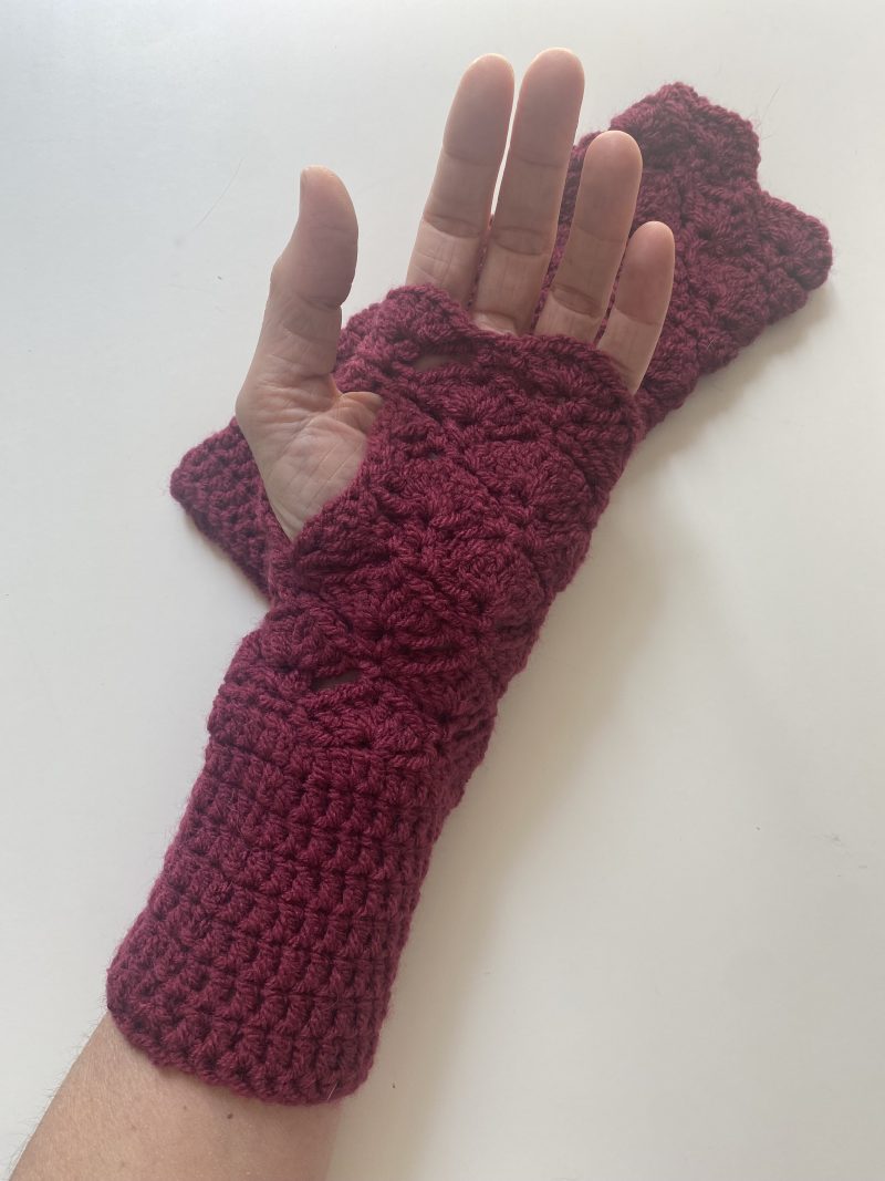 Crochet hand warmers/fingerless gloves