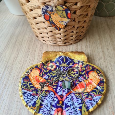 Scallop shell trinket dish William Morris strawberry thief design with gift tag